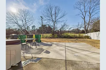 2032 Highland Knoll Drive, Charlotte, NC 28269 - Photo 21