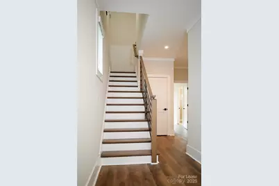 1302 E 10th Street E, Charlotte, NC 28204 - Photo 3