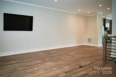 1302 E 10th Street E, Charlotte, NC 28204 - Photo 9