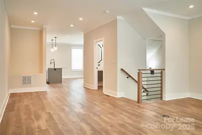 1302 E 10th Street E, Charlotte, NC 28204 - Photo 7