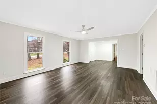 323 Glen Eagles Rd E, Statesville, NC 28625 - Photo 7