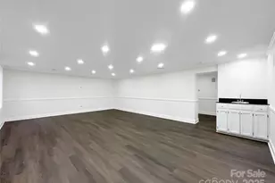 323 Glen Eagles Rd E, Statesville, NC 28625 - Photo 9