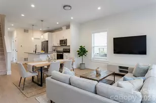 10 Wyndom Ln, Asheville, NC 28805 - Photo 1