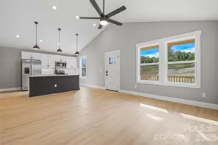 151 Shadowlawn Dr, Asheville, NC 28806 - Photo 31