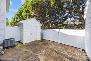 5341 Jocelyn Ln, Charlotte, NC 28269 - Photo 21