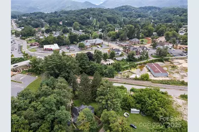 145 Shackford Street #3, Waynesville, NC 28786 - Photo 11