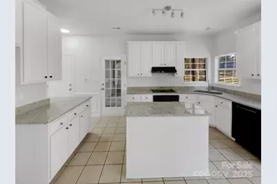 6829 Bickham Lane, Charlotte, NC 28269 - Photo 9