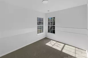 6829 Bickham Ln, Charlotte, NC 28269 - Photo 13