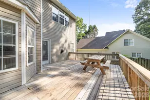 9127 Brocklehurst Ln, Charlotte, NC 28215 - Photo 27