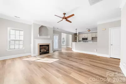 9127 Brocklehurst Lane, Charlotte, NC 28215 - Photo 7