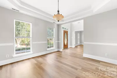 9127 Brocklehurst Lane, Charlotte, NC 28215 - Photo 5