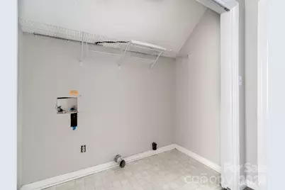 9127 Brocklehurst Lane, Charlotte, NC 28215 - Photo 33