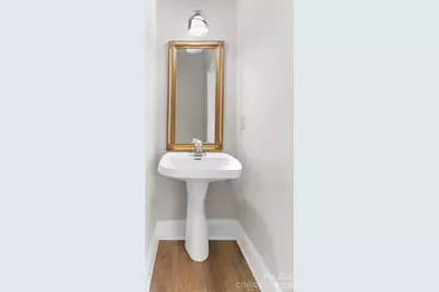 9127 Brocklehurst Lane, Charlotte, NC 28215 - Photo 13