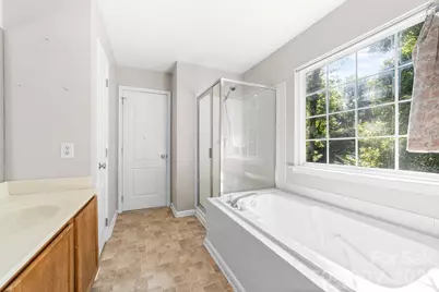 9127 Brocklehurst Lane, Charlotte, NC 28215 - Photo 17