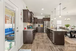 8919 Rockrose Wy, Charlotte, NC 28214 - Photo 7