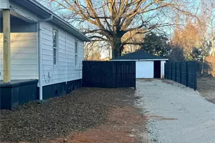 102 S Watterson St, Kings Mountain, NC 28086 - Photo 3