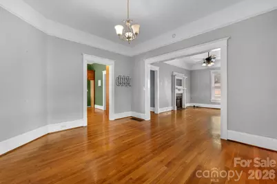 925 12th Avenue NW, Hickory, NC 28601 - Photo 3