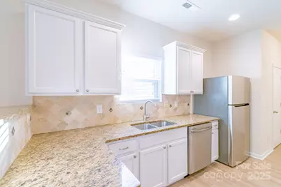 2009 Amos Oaks Lane, Charlotte, NC 28215 - Photo 5