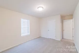 2009 Amos Oaks Ln, Charlotte, NC 28215 - Photo 13