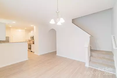 2009 Amos Oaks Lane, Charlotte, NC 28215 - Photo 9