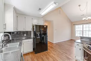 8115 Sisters Ln, Denver, NC 28037 - Photo 7