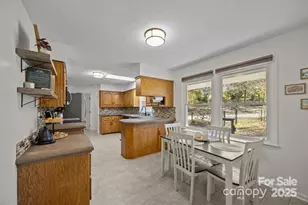 20 Country Rd, Hendersonville, NC 28791 - Photo 3