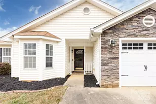 11015 Olde English Dr, Charlotte, NC 28216 - Photo 7