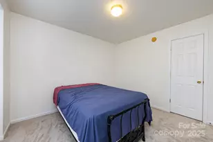 11015 Olde English Dr, Charlotte, NC 28216 - Photo 29