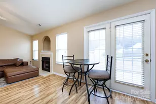 11015 Olde English Dr, Charlotte, NC 28216 - Photo 13