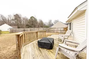 11015 Olde English Dr, Charlotte, NC 28216 - Photo 39