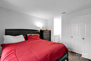 9041 J M Keynes Dr, Charlotte, NC 28262 - Photo 15