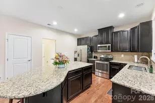 848 Wingthorn Rose Dr, Gastonia, NC 28056 - Photo 9