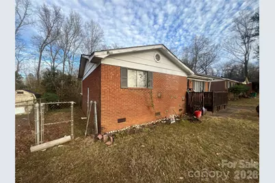 2906 Cedarhurst Drive, Charlotte, NC 28269 - Photo 3