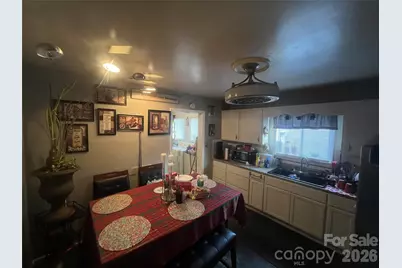 2906 Cedarhurst Drive, Charlotte, NC 28269 - Photo 5