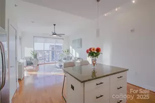 333 W Trade Street W, Charlotte, NC 28202 - Photo 3