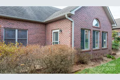 906 3rd Street Drive NE, Conover, NC 28613 - Photo 31