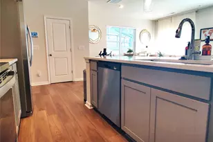 3322 Hutton Gdns Ln, Charlotte, NC 28269 - Photo 5