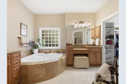 9421 Briarwick Lane, Charlotte, NC 28277 - Photo 25