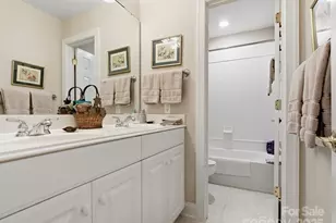 9421 Briarwick Ln, Charlotte, NC 28277 - Photo 33