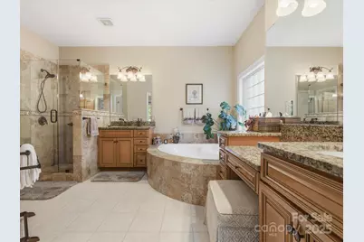 9421 Briarwick Lane, Charlotte, NC 28277 - Photo 23