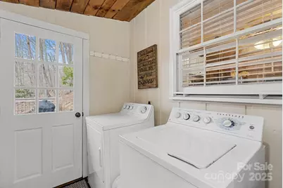 1040 Oak Ridge Lane, Mars Hill, NC 28754 - Photo 11