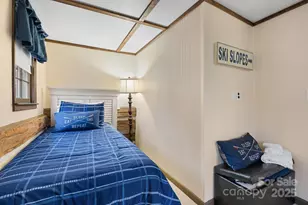 1040 Oak Rdg Ln, Mars Hill, NC 28754 - Photo 17