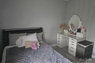 5202 Robin Ln, Randleman, NC 27317 - Photo 3