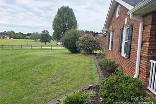 5202 Robin Ln, Randleman, NC 27317 - Photo 47