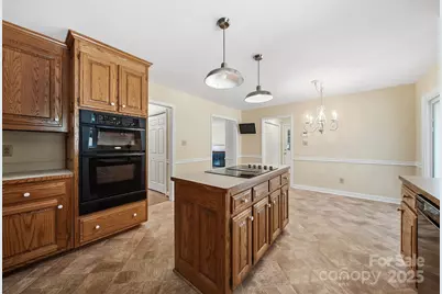 147 35th Avenue NE, Hickory, NC 28601 - Photo 13