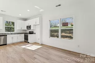 709 Hillsdale Dr, Cherryville, NC 28021 - Photo 7