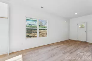 709 Hillsdale Dr, Cherryville, NC 28021 - Photo 5