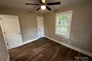 903 Holt St, Lexington, NC 27292 - Photo 9