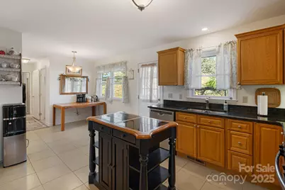 154 Harris Street, Spruce Pine, NC 28777 - Photo 13