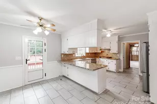 1311 Burtonwood Cir, Charlotte, NC 28212 - Photo 19